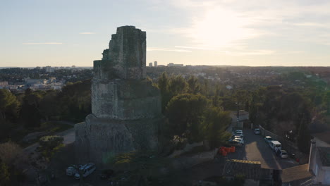 Aerial-drone-flight-around-Tour-Magne-and-Jardins-de-la-Fontaine-in-Nîmes